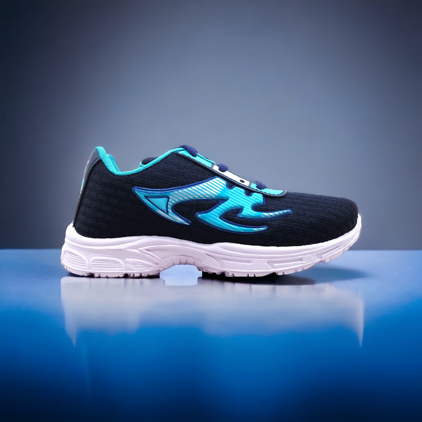 Crab Craze: Blue Sports Shoes for Little Explorers!